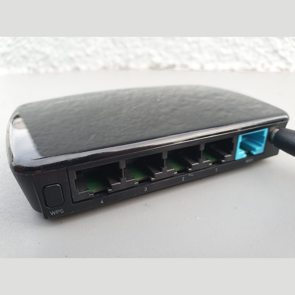 Stock photograph of a Wi-Fi router, standing in for a picture of the TP-Link Archer C6 dual band router